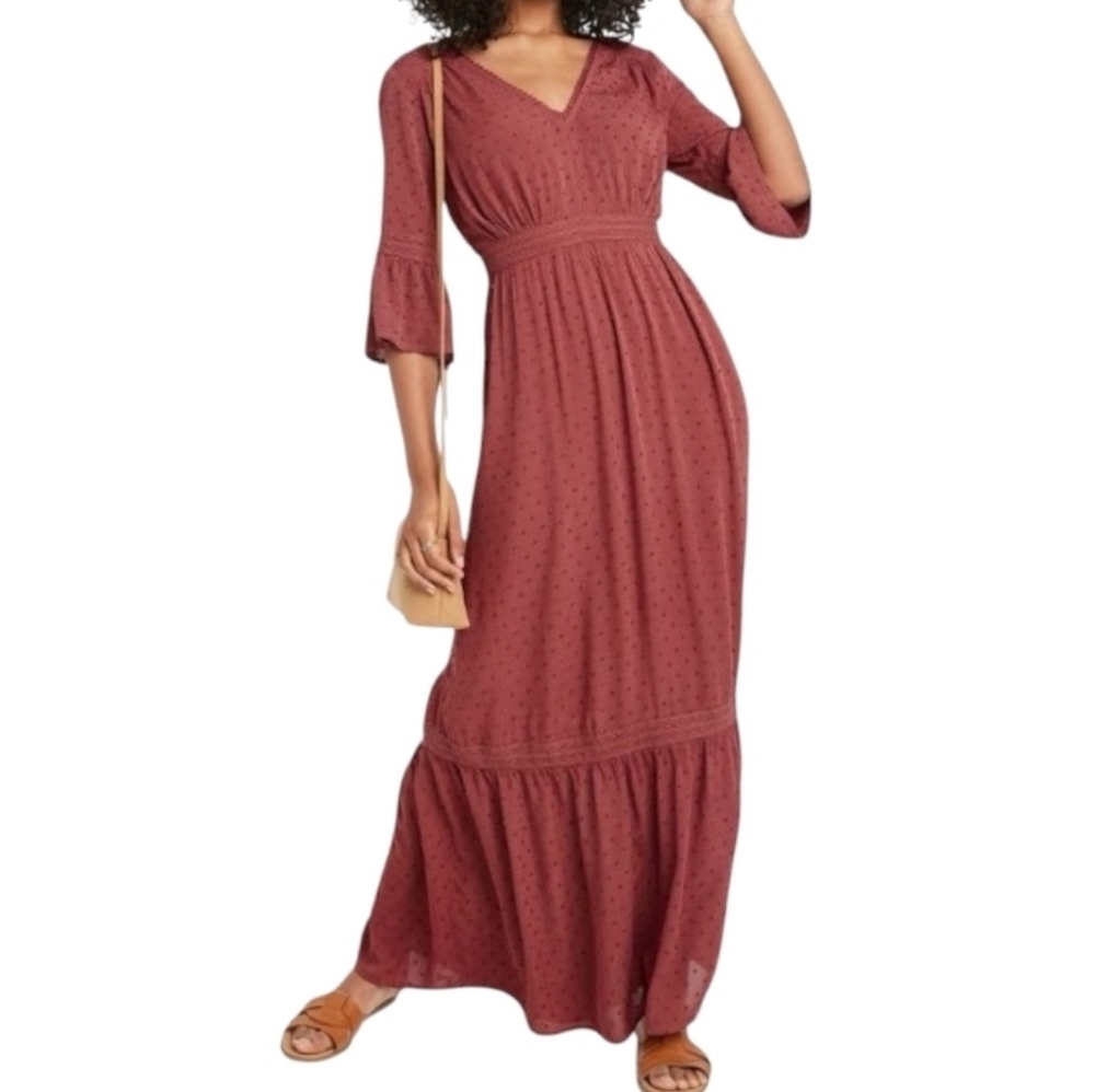 Knox Rose Rust Red Maxi Dress with V-Neck
